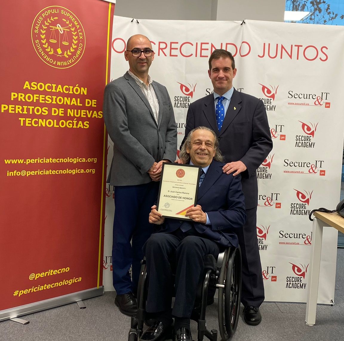 Juan Carlos Ramiro con Fernando de Mairata y Francisco Valencia