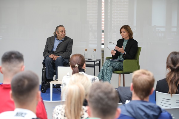 Nuria Mendoza y Juan Carlos Ramiro durante la presentacin.